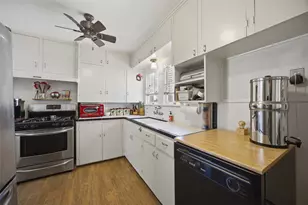 1030 E 44th St, Austin, TX 78751 - Photo 11