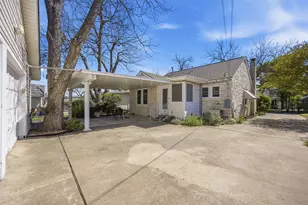 1030 E 44th St, Austin, TX 78751 - Photo 23