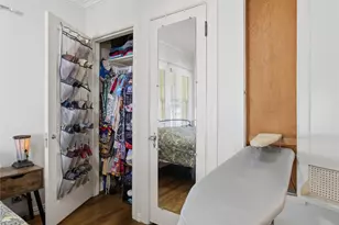 1030 E 44th St, Austin, TX 78751 - Photo 15