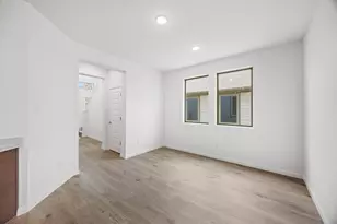 200 Hornet St, Elgin, TX 78621 - Photo 5
