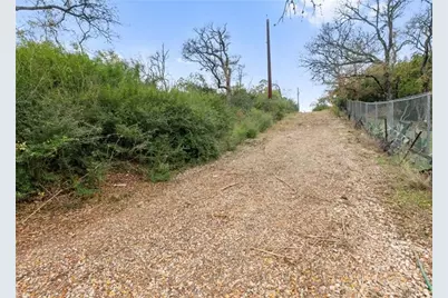 1106 Lott Avenue, Austin, TX 78721 - Photo 11