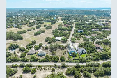 910 Daviot Drive, Spicewood, TX 78669 - Photo 13