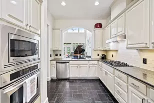 7800 Southwest Pkwy, Austin, TX 78735 - Photo 9