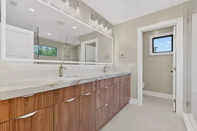 5018 Highland Court, Austin, TX 78731 - Photo 11
