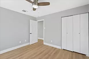 3107 E 13th St, Austin, TX 78702 - Photo 13