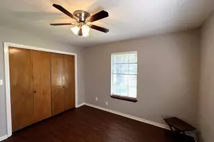 420 Jackson St, La Grange, TX 78945 - Photo 9