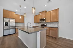 410 Doodle Ln, Hutto, TX 78634 - Photo 7