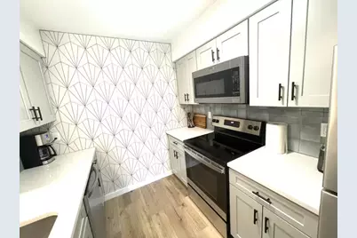 6108 Wheless Cv Cove #D, Austin, TX 78723 - Photo 9