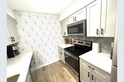 6108 Wheless Cv Cove #D, Austin, TX 78723 - Photo 9