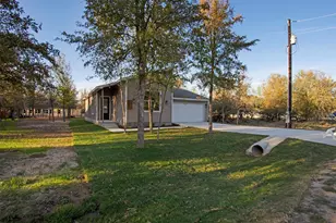 104 Kipapa Ct, Bastrop, TX 78602 - Photo 3