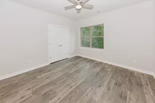 122 W Kikipua Ln, Bastrop, TX 78602 - Photo 13