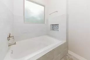 122 W Kikipua Ln, Bastrop, TX 78602 - Photo 23