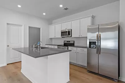 145 Hatari Trail, Jarrell, TX 76537 - Photo 5