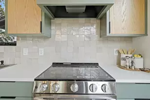 300 Lightsey Rd, Austin, TX 78704 - Photo 13