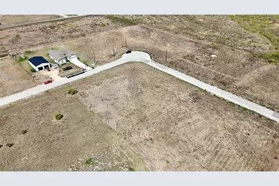 190 Deserado Loop, Del Valle, TX 78617 - Photo 3