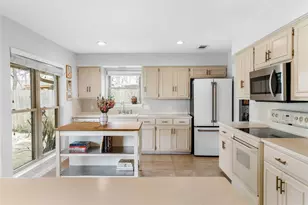 2509 Redleaf Ln, Austin, TX 78745 - Photo 11