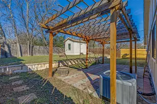 12404 Thompkins Dr, Austin, TX 78753 - Photo 17