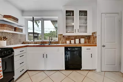 5700 Avenue G #A, Austin, TX 78752 - Photo 9