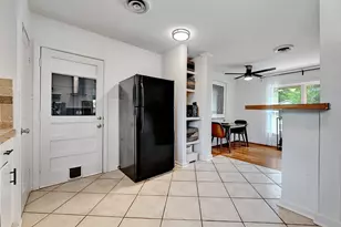 5700 Avenue G, Austin, TX 78752 - Photo 11