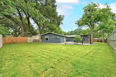 5700 Avenue G #A, Austin, TX 78752 - Photo 17
