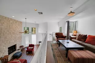 1 Crystal Springs Ct Ct, The Hills, TX 78738 - Photo 5