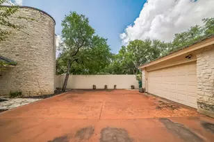 1 Crystal Springs Ct Ct, The Hills, TX 78738 - Photo 11