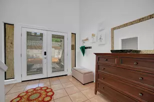 1 Crystal Springs Ct Ct, The Hills, TX 78738 - Photo 13