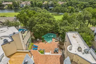 1 Crystal Springs Ct Ct, The Hills, TX 78738 - Photo 7