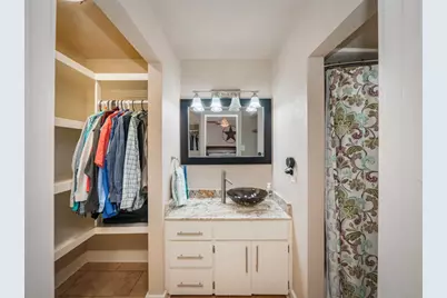 704 Horseshoe Bay Boulevard #L, Horseshoe Bay, TX 78657 - Photo 7