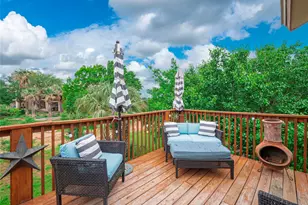 704 Horseshoe Bay Blvd, Horseshoe Bay, TX 78657 - Photo 17