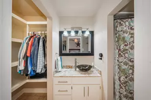 704 Horseshoe Bay Blvd, Horseshoe Bay, TX 78657 - Photo 7