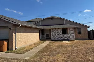 8704 Pineridge Dr, Austin, TX 78729 - Photo 1