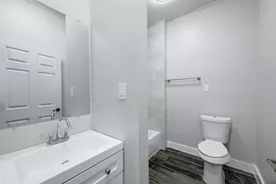 2511 San Gabriel St, Austin, TX 78705 - Photo 17