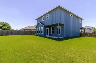 112 Callie St, Smithville, TX 78957 - Photo 3