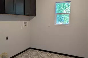 6915 Providence Ave, Austin, TX 78752 - Photo 17