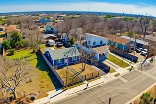 6915 Providence Ave, Austin, TX 78752 - Photo 27