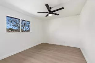 3309 Harpers Ferry Ln, Austin, TX 78745 - Photo 11