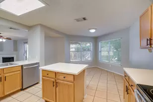7903 Bramble Bush Dr, Austin, TX 78747 - Photo 9