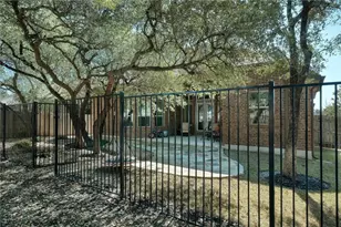 1239 Falling Hills Dr, Georgetown, TX 78628 - Photo 25