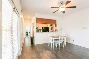 912 W 22nd St, Austin, TX 78705 - Photo 1