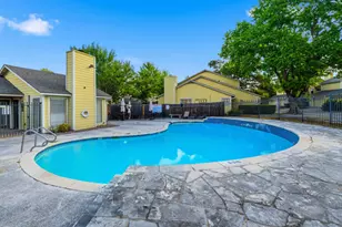 512 Eberhart Ln, Austin, TX 78745 - Photo 35