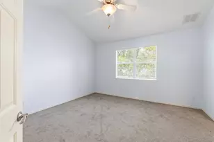 512 Eberhart Ln, Austin, TX 78745 - Photo 21