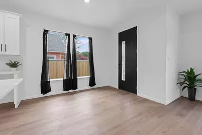 738 Chihuahua Street, Lockhart, TX 78644 - Photo 7