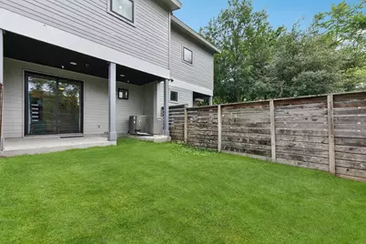 2300 S 5th Street #E, Austin, TX 78704 - Photo 17