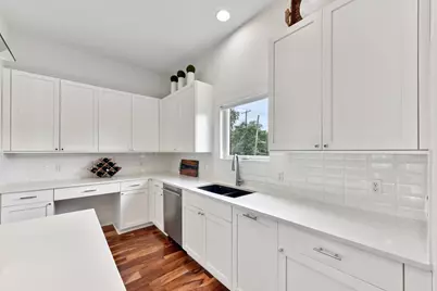 2300 S 5th Street #E, Austin, TX 78704 - Photo 3