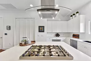 2300 S 5th St, Austin, TX 78704 - Photo 3