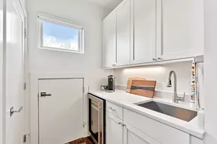 2300 S 5th St, Austin, TX 78704 - Photo 7