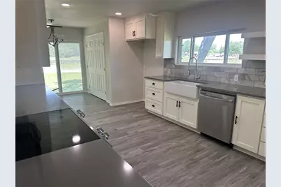 200 Prima Street, Smithville, TX 78957 - Photo 11