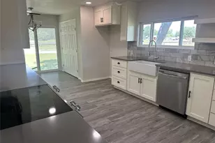 200 Prima St, Smithville, TX 78957 - Photo 11