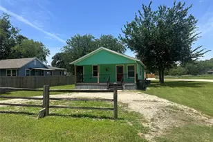 200 Prima St, Smithville, TX 78957 - Photo 3